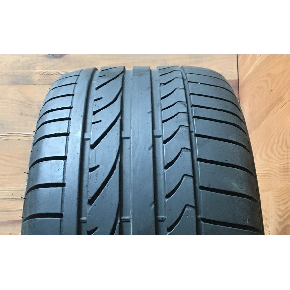 295/30R19 Bridgestone Potenza RE050A - 5mm