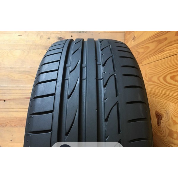 225/40R18 Bridgestone Potenza S001 - 5.5mm