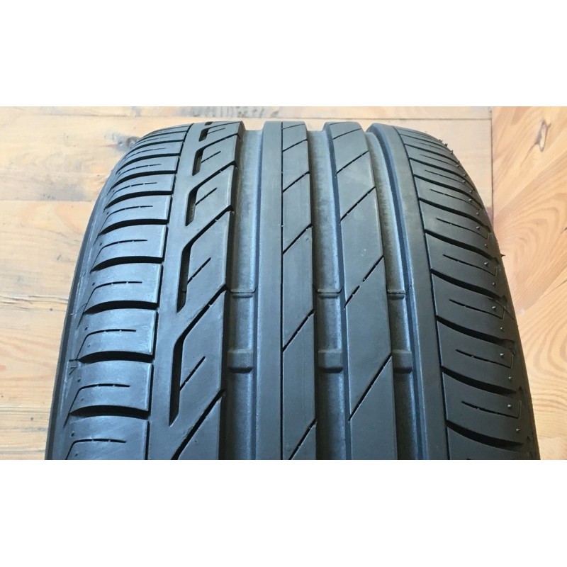 215/50R18 Bridgestone Turanza T001 - 6.5mm
