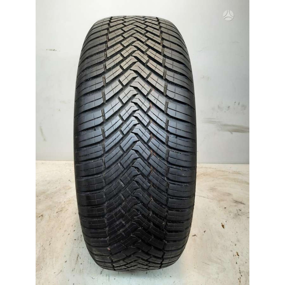 215/55R16 Continental AllSeasonContact - 7mm