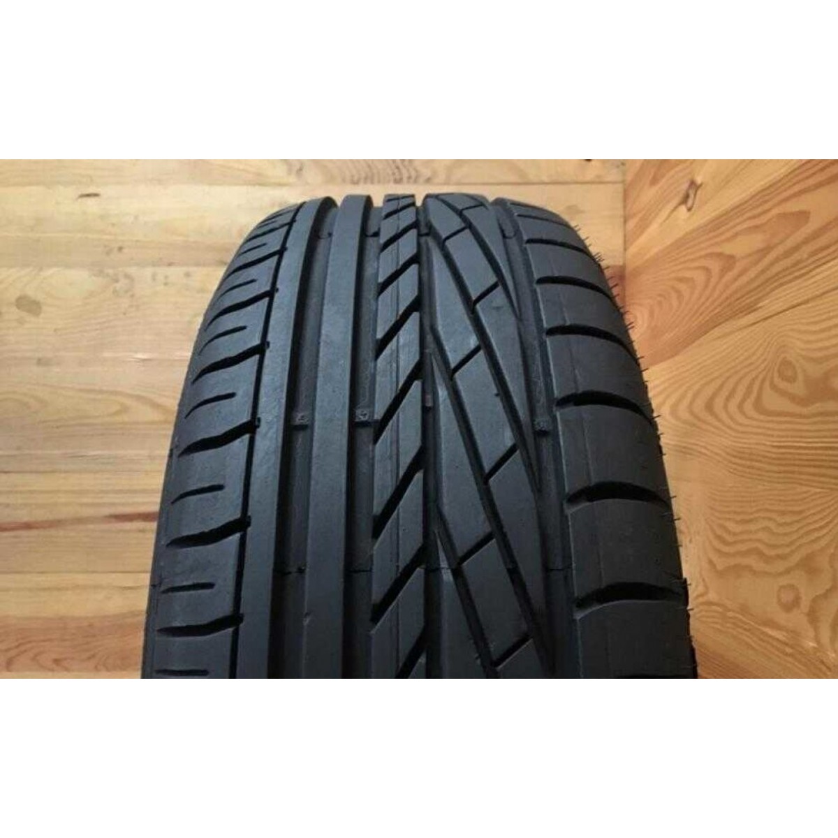 225/45R17 GoodYear Excellence RFT - 6mm