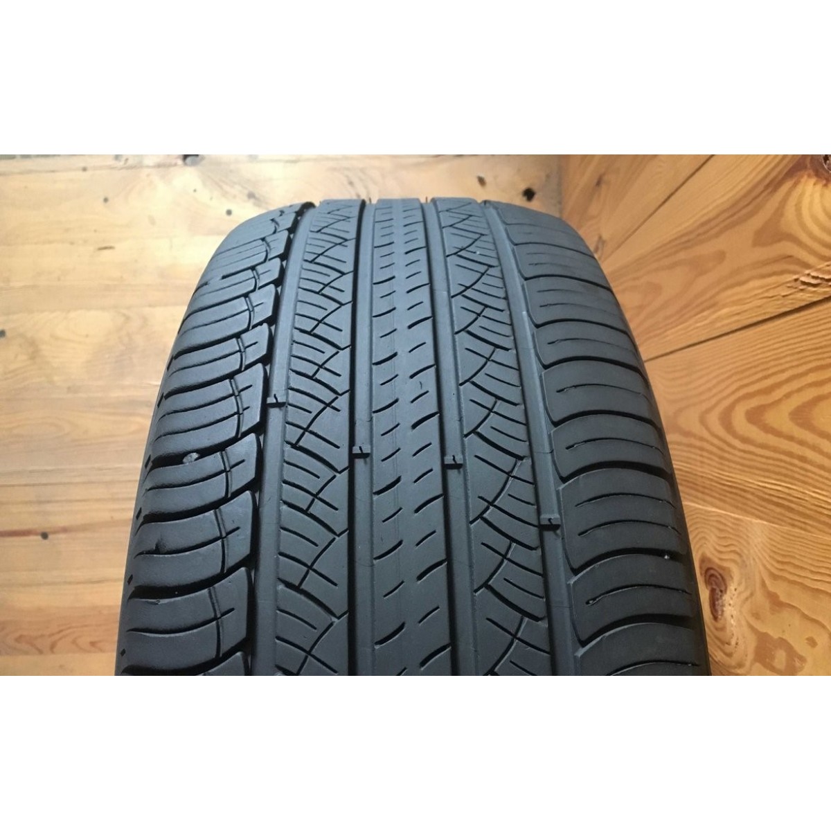 285/50R20 Michelin Latitude Tour HP - 5mm