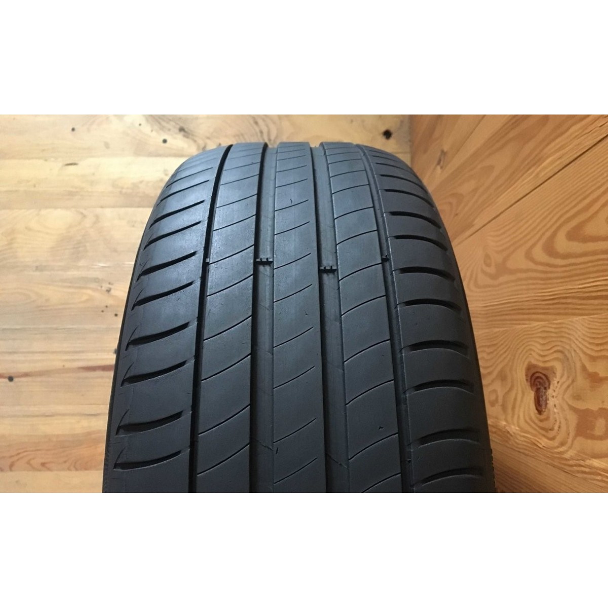 215/55R16 Michelin Primacy 3 - 5mm 215/55R16 Michelin Primacy 3 - 5mm