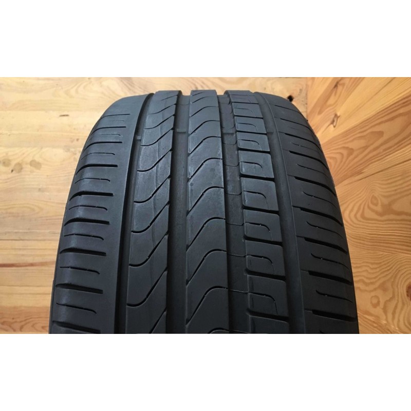 225/60R16 Pirelli Cinturato P7 - 4.5mm