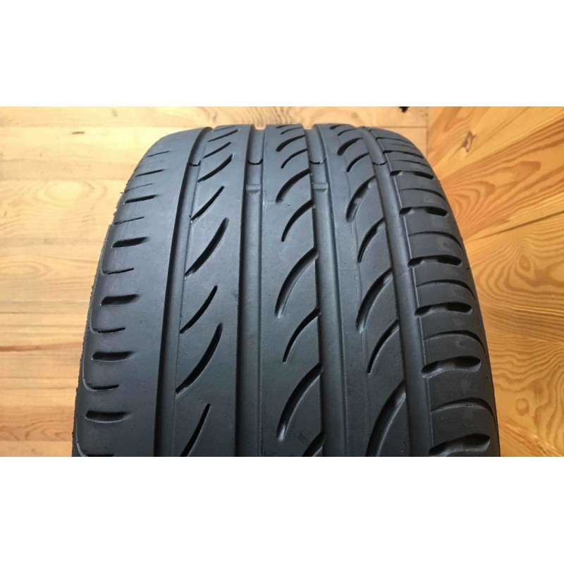 255/35R19 Pirelli P Zero Nero - 4.5mm