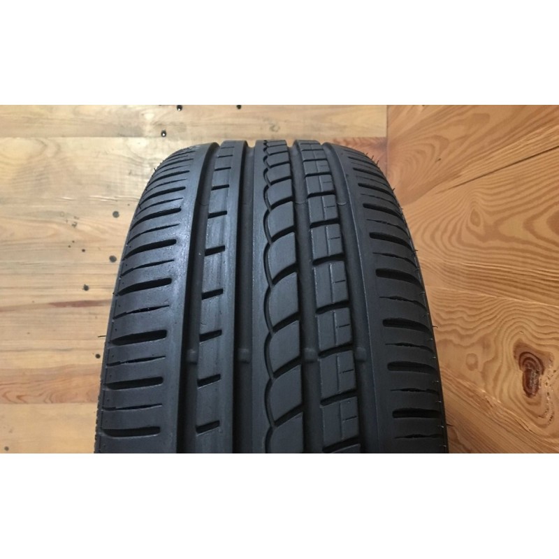 255/40R19 Pirelli Pzero Rosso - 7mm