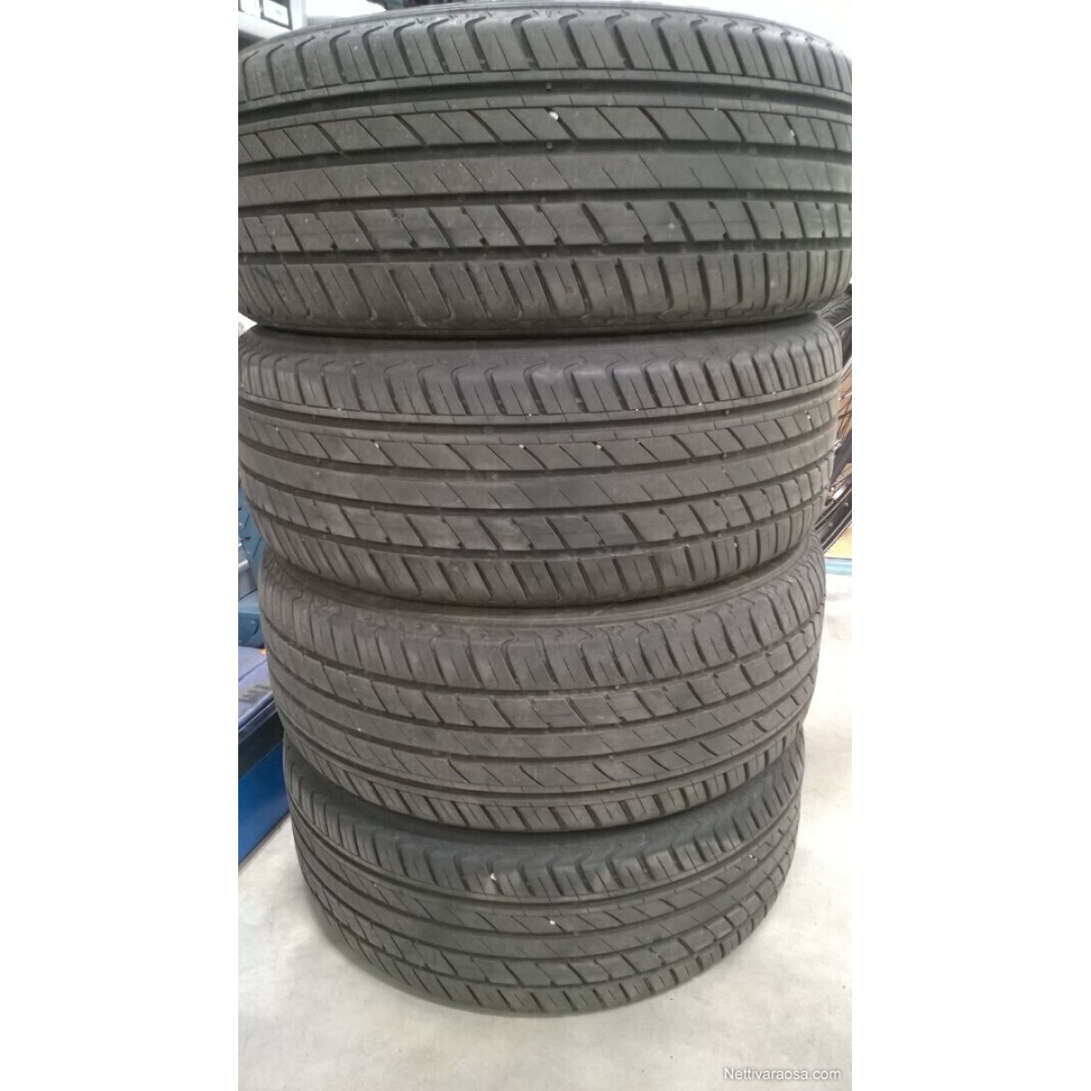 225/45R17 Tyfoon Successor 5