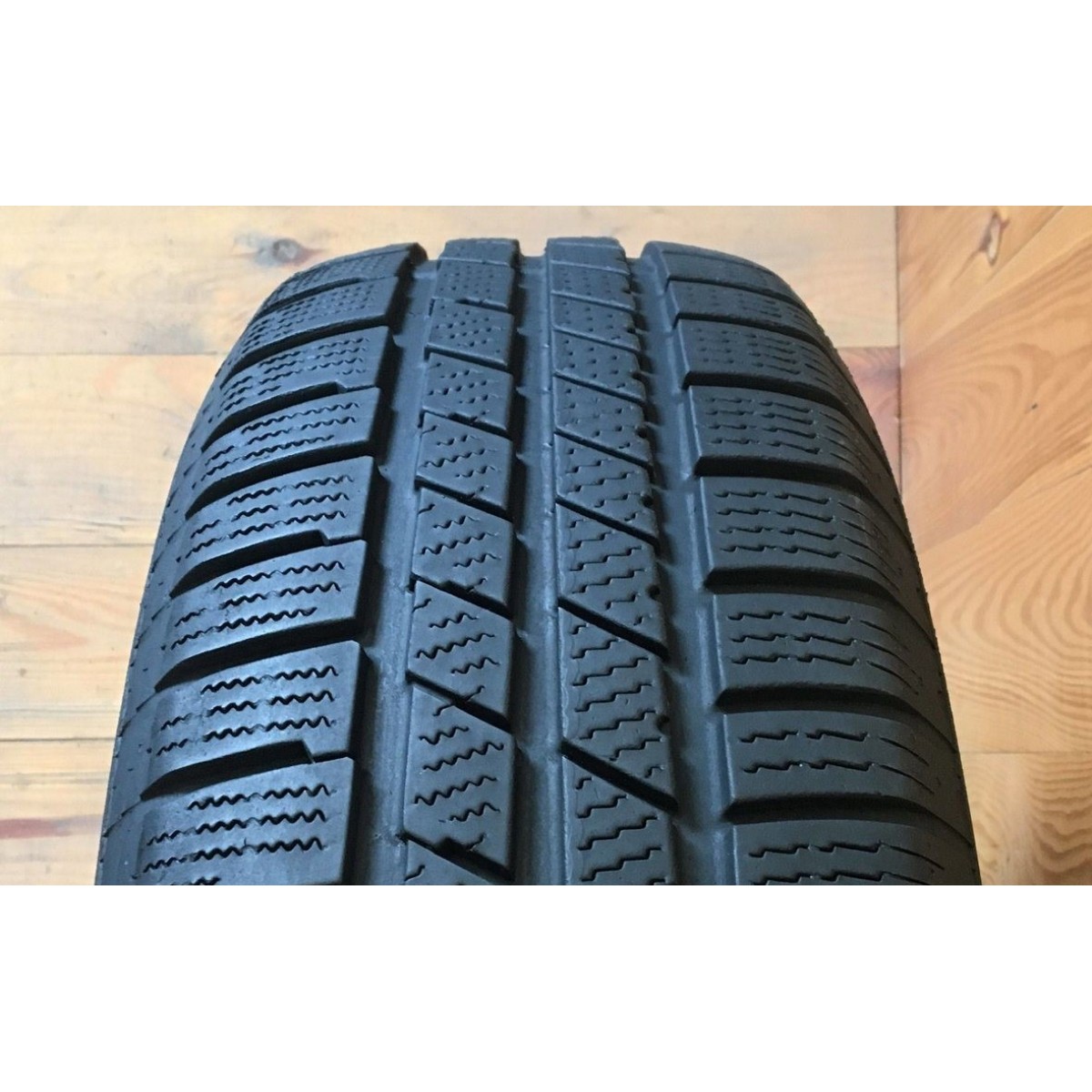 215/85R16C Continental CrossContact Winter