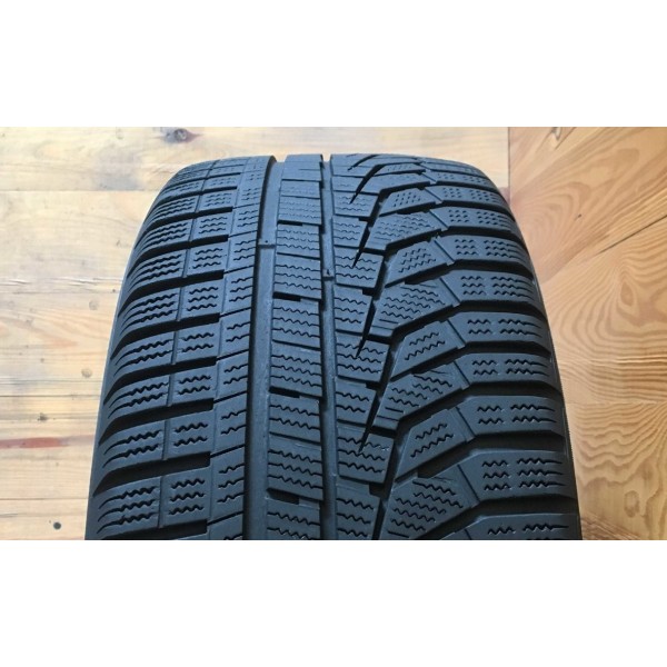 235/65R17 [M+S] Hankook Winter 1*cept evo2 - 4.5mm