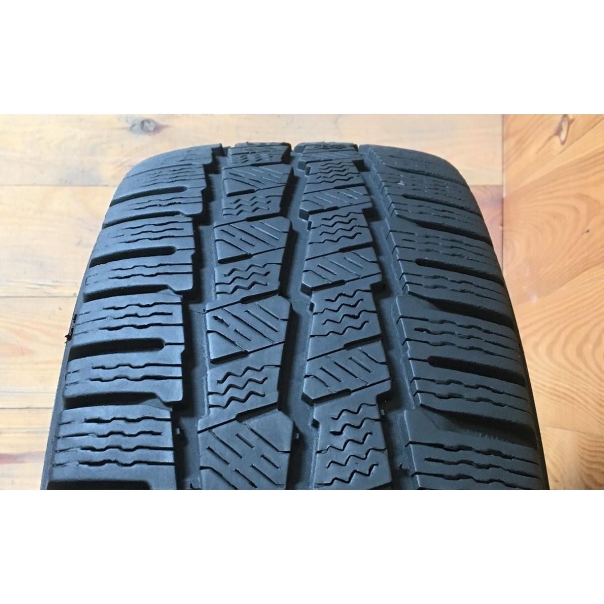215/60R17C Michelin Aglis Alpin