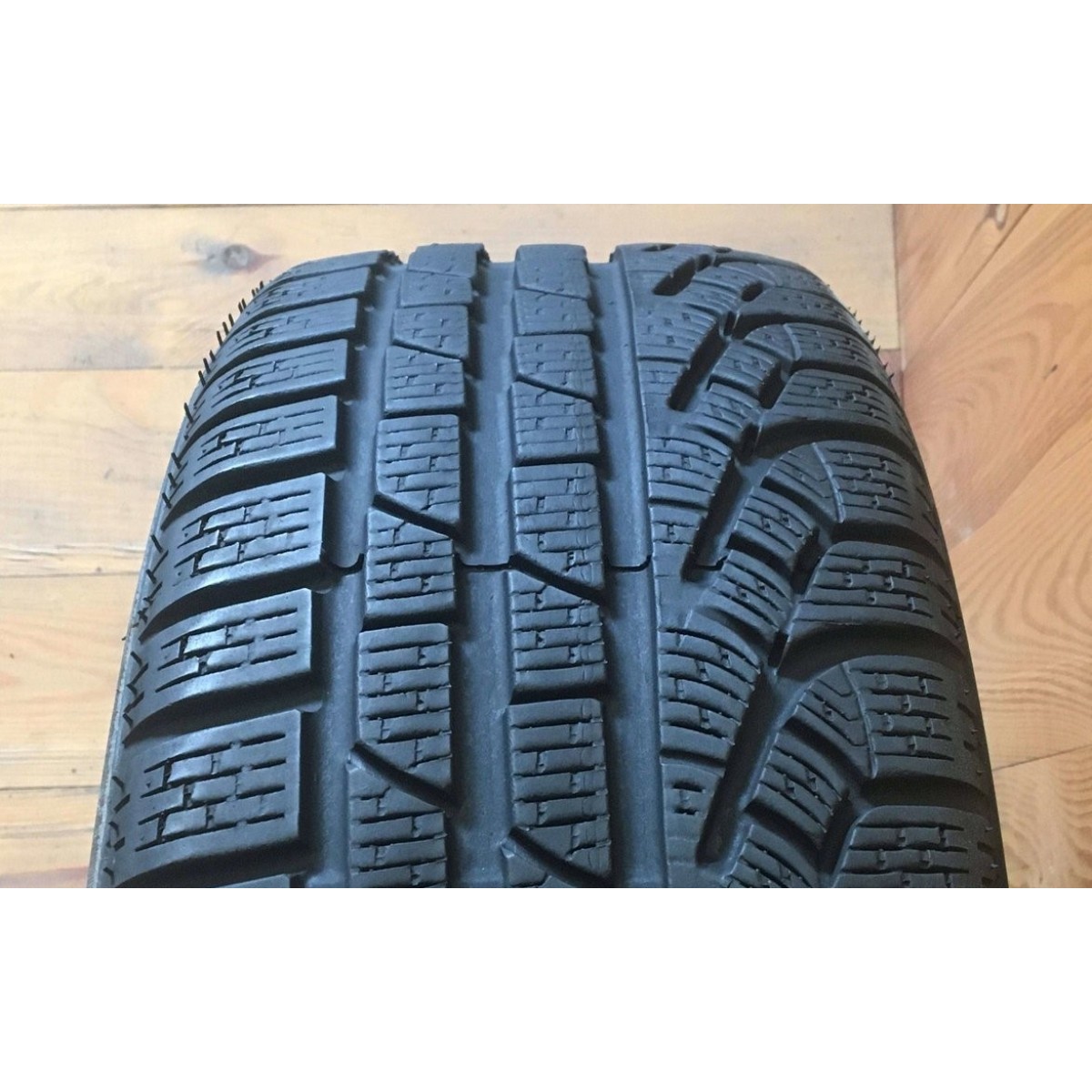 295/30R19 Pirelli Sottozero Winter 240