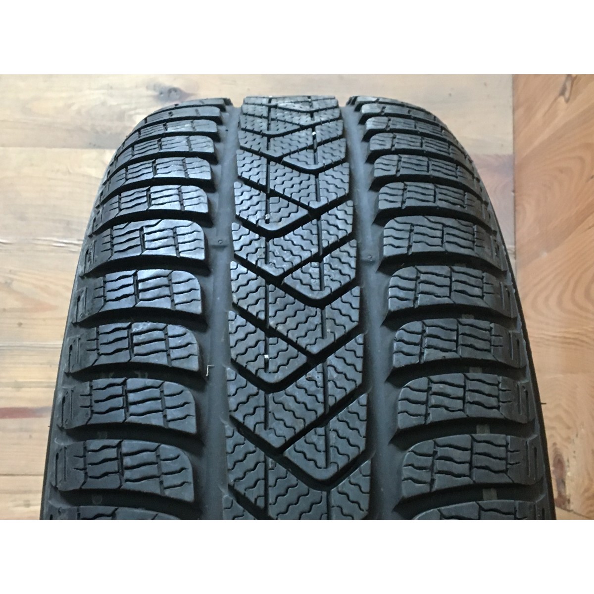 225/55R19 Pirelli Sottozero 3